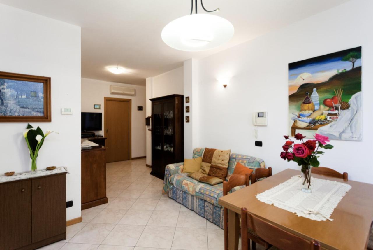 Relax In Collina Apartman Misano Adriatico Kültér fotó