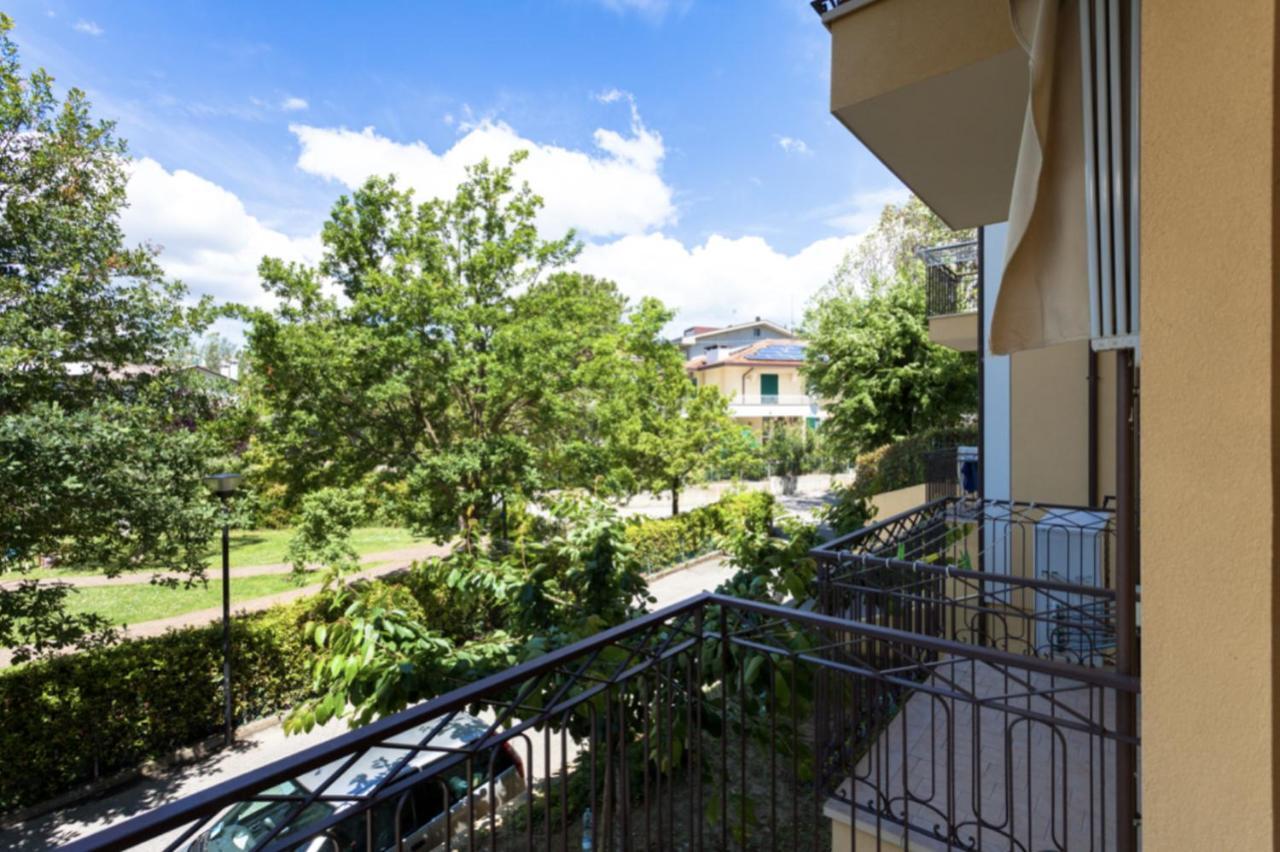 Relax In Collina Apartman Misano Adriatico Kültér fotó